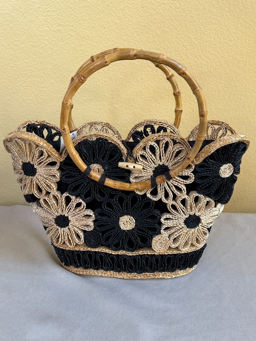NWT!  Vintage United Colors of Benetton Floral Woven Straw Bag Bamboo Handles - Picture 3 of 13